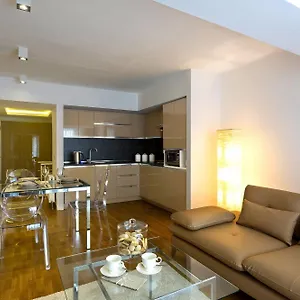 Otel The Place Suit & Apartments